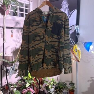 Modern Amusement Camo Button Down – Men's Large